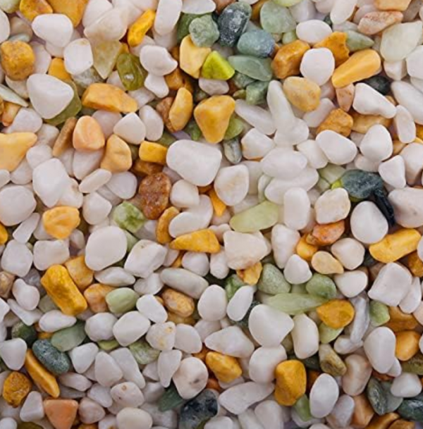 Aksen Hiasan dari Kerikil Berwarna